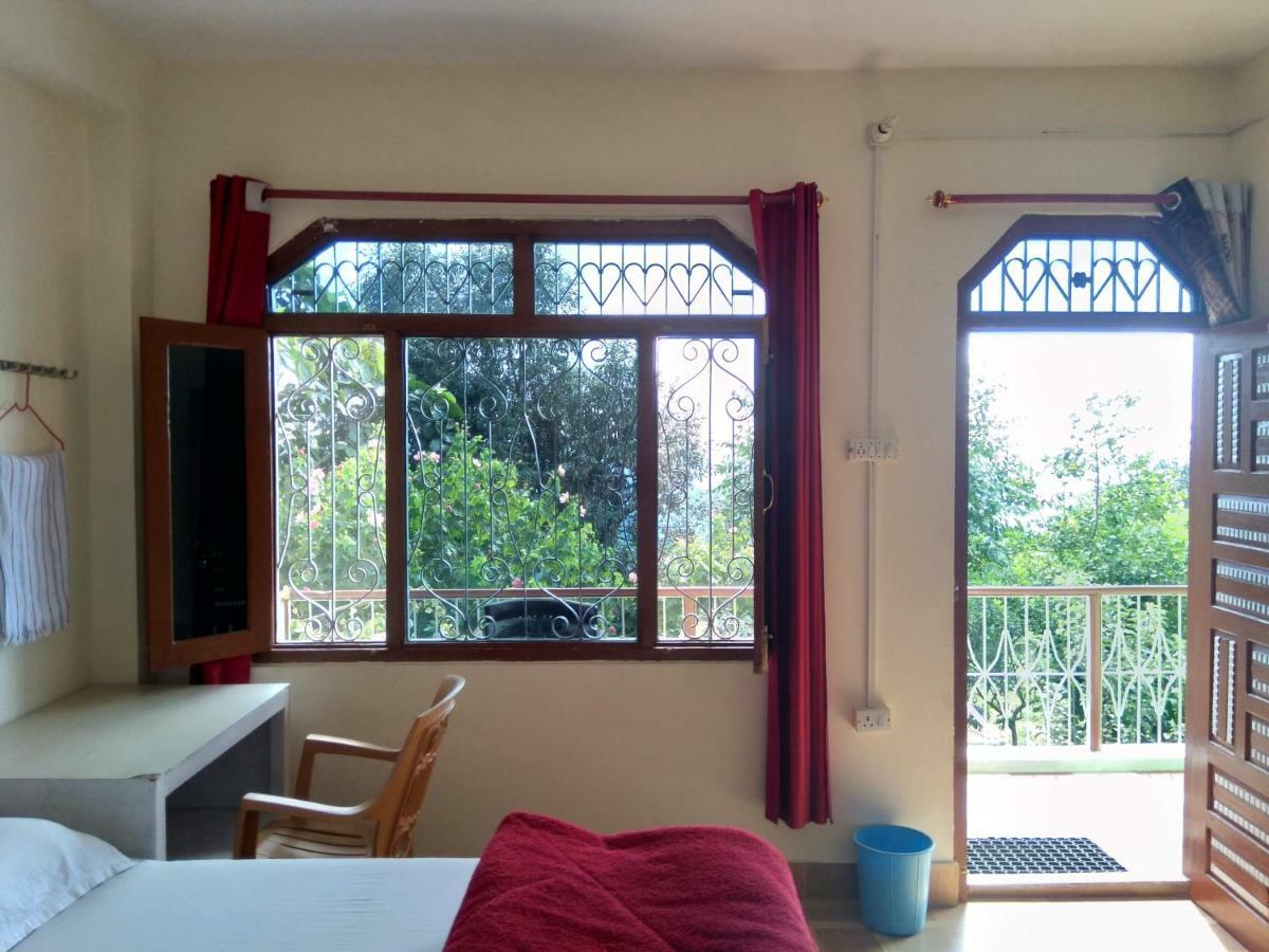 Maa Ananda Mayee Guest House บินซาร์ ภายนอก รูปภาพ